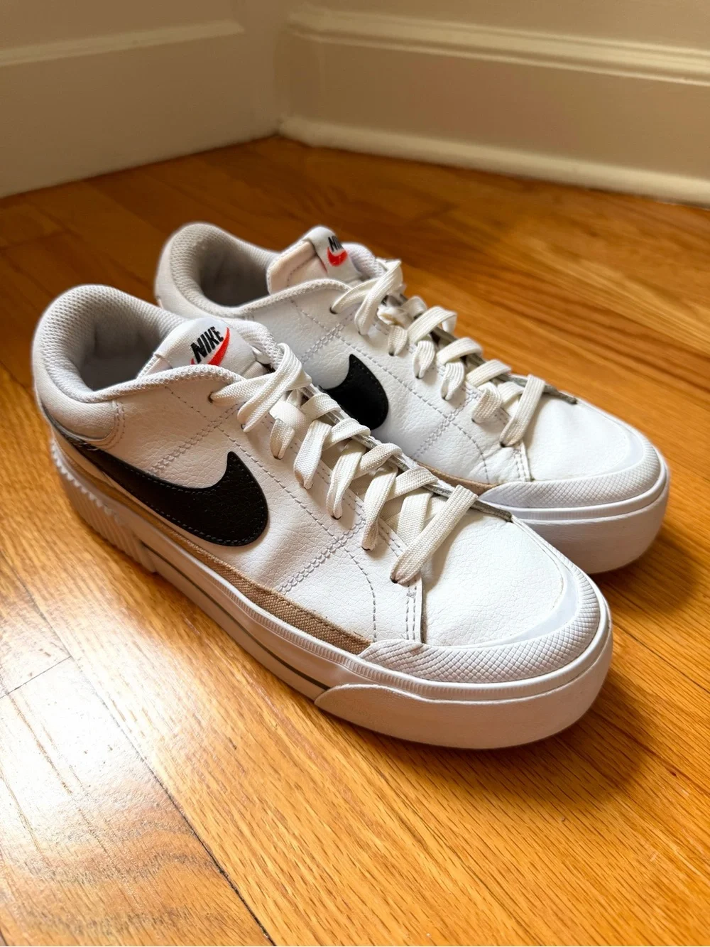 Nike court legacy